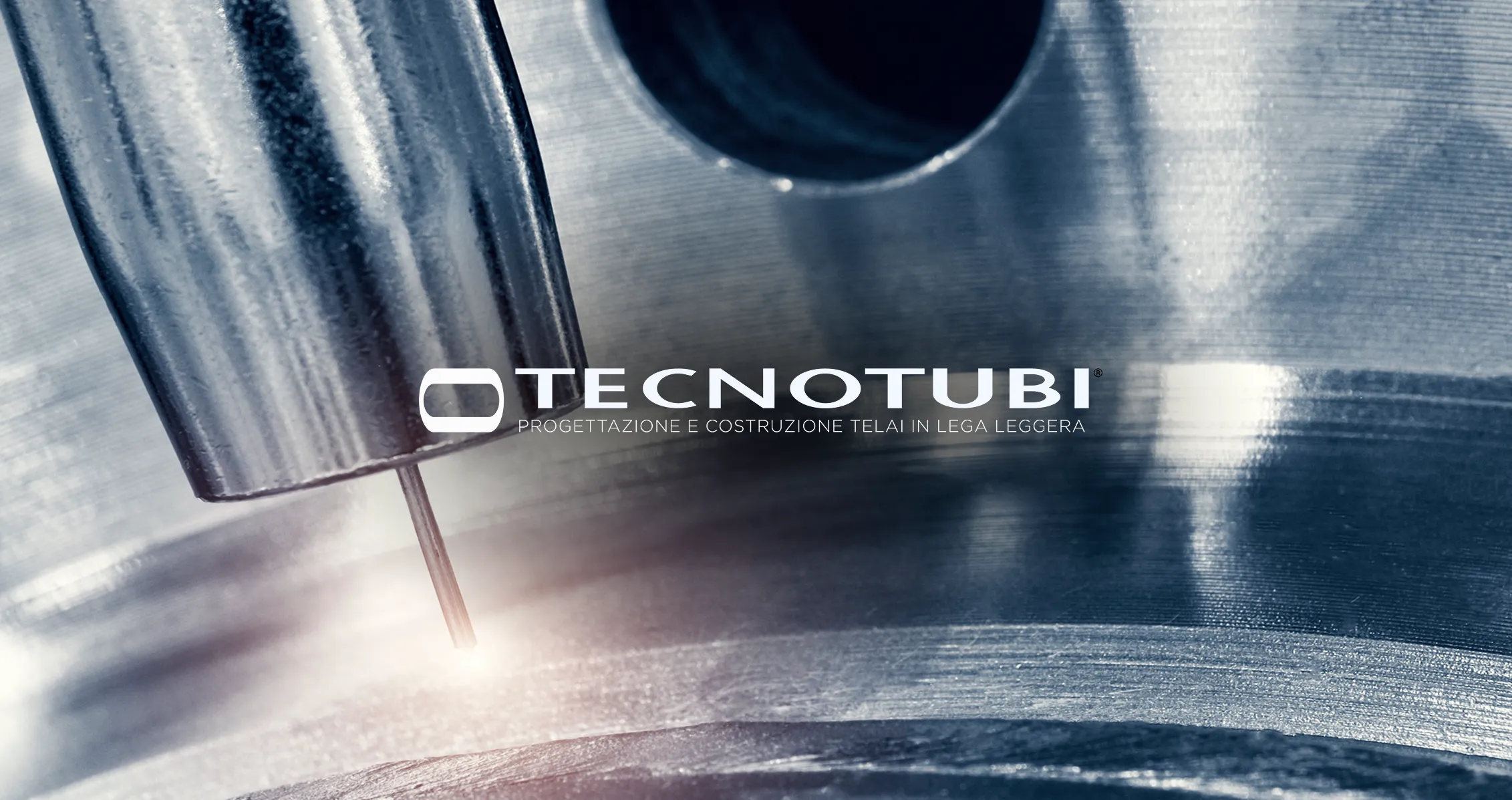 Tecnotubi: immagine coordinata e comunicazione per la meccanica leggera